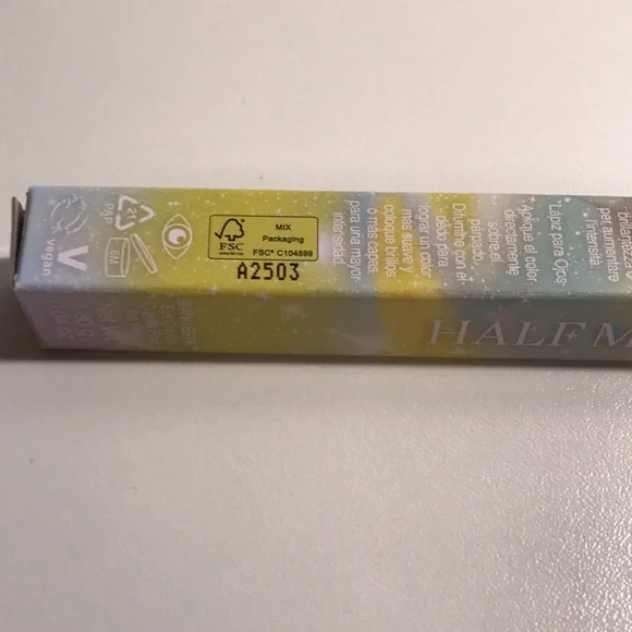 Half magic sparklestick  eye crayon in champagne snowflake NEW - Picture 3 of 12